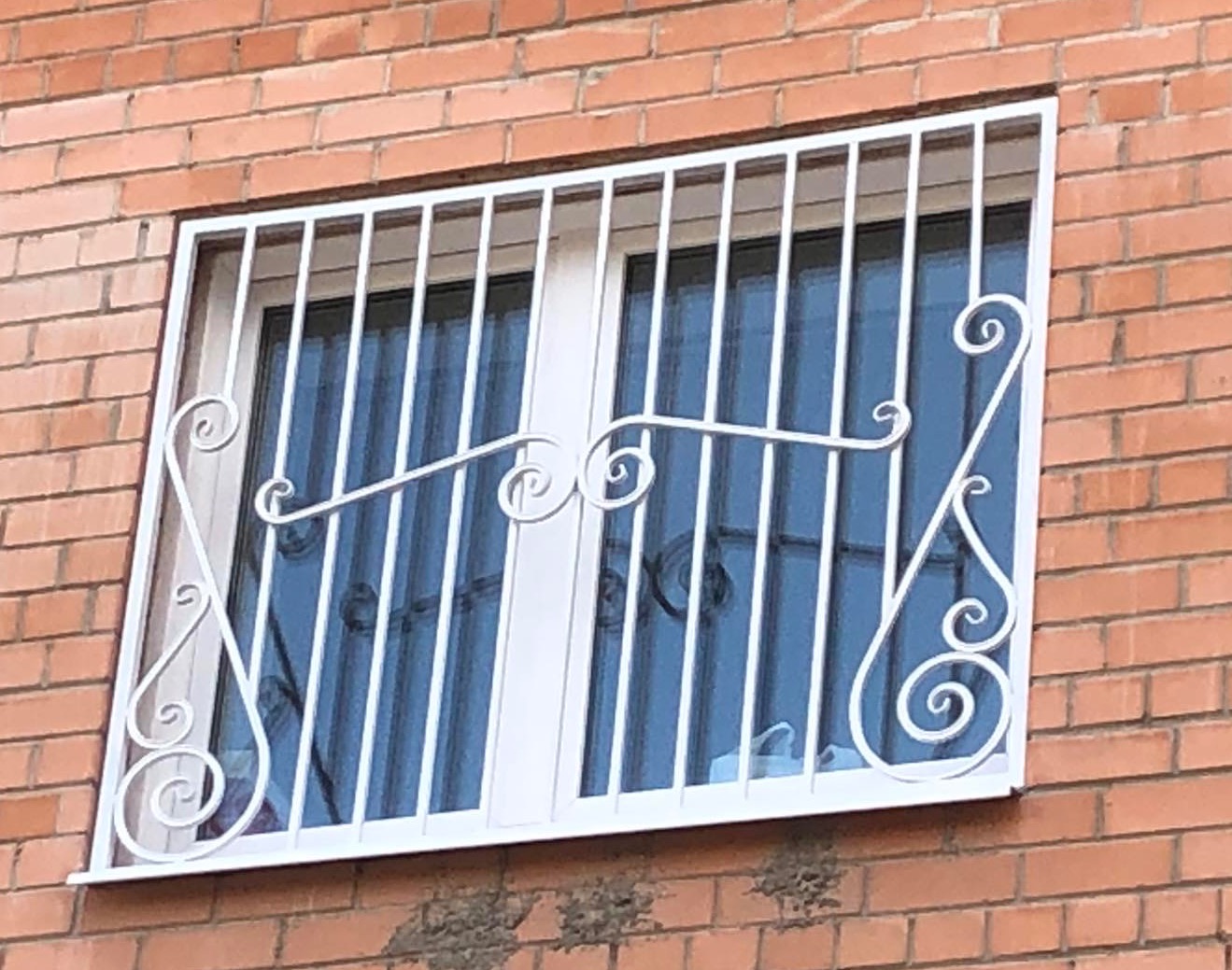 Кованые решетки на окна 